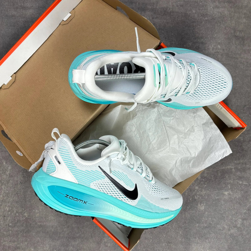 Nike Vomero 18 Dusty Cactus